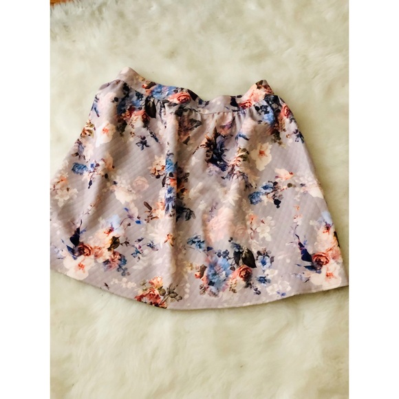 Flowers skirt - Picture 4 of 5